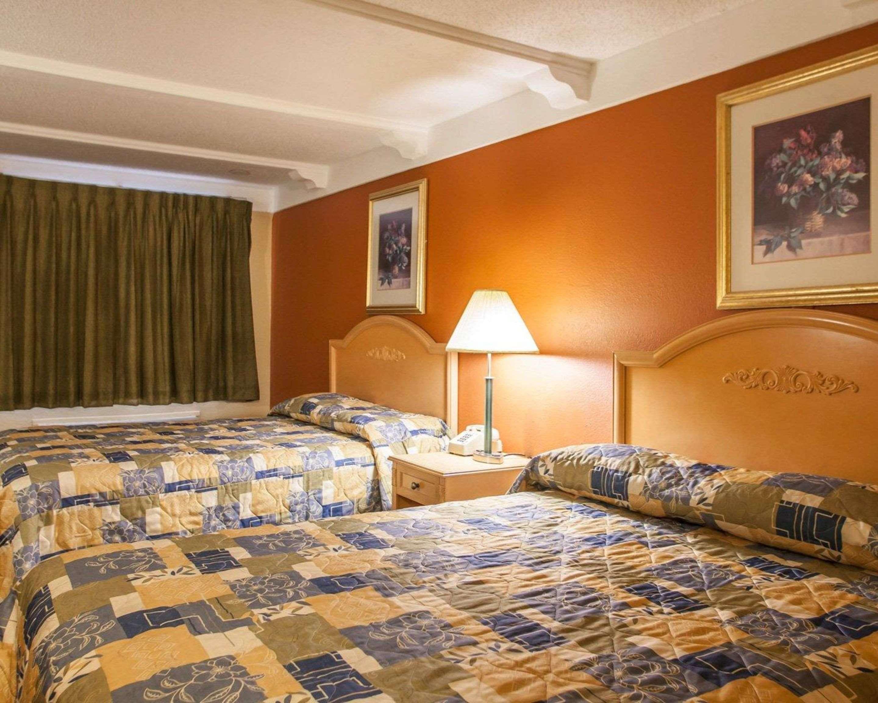 Relax Inn Saint Charles Luaran gambar