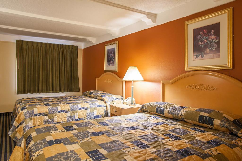 Relax Inn Saint Charles Luaran gambar